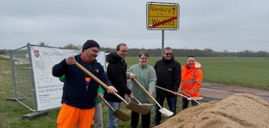 Symbolic ground-breaking ceremony near Wedlitz