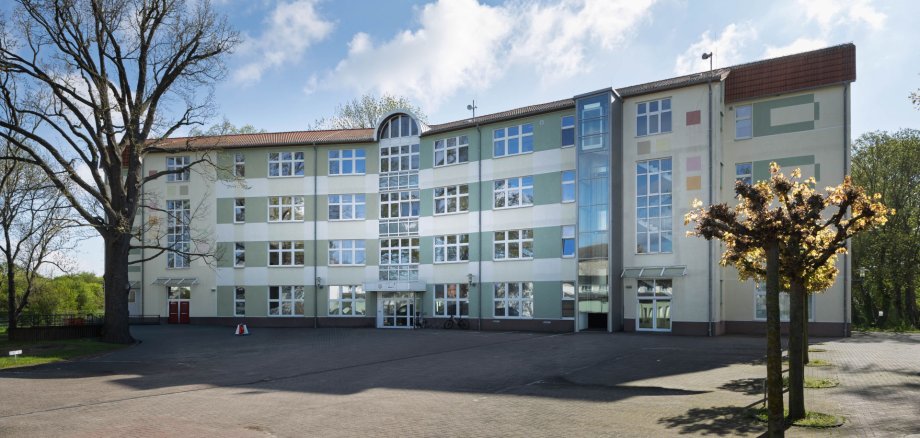 Kreishaus 4, Thomas-Müntzer-Str. 41, 06406 Bernburg (Saale) Kreishaus 4, Thomas-Müntzer-Str. 41, 06406 Bernburg (Saale)