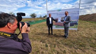 From left: State Secretary for Culture Dr Gunnar Schellenberger and District Administrator Markus Bauer