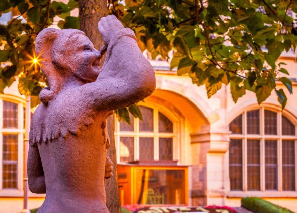 Till Eulenspiegel sculpture in Bernburg (Saale) Till Eulenspiegel sculpture in Bernburg (Saale)