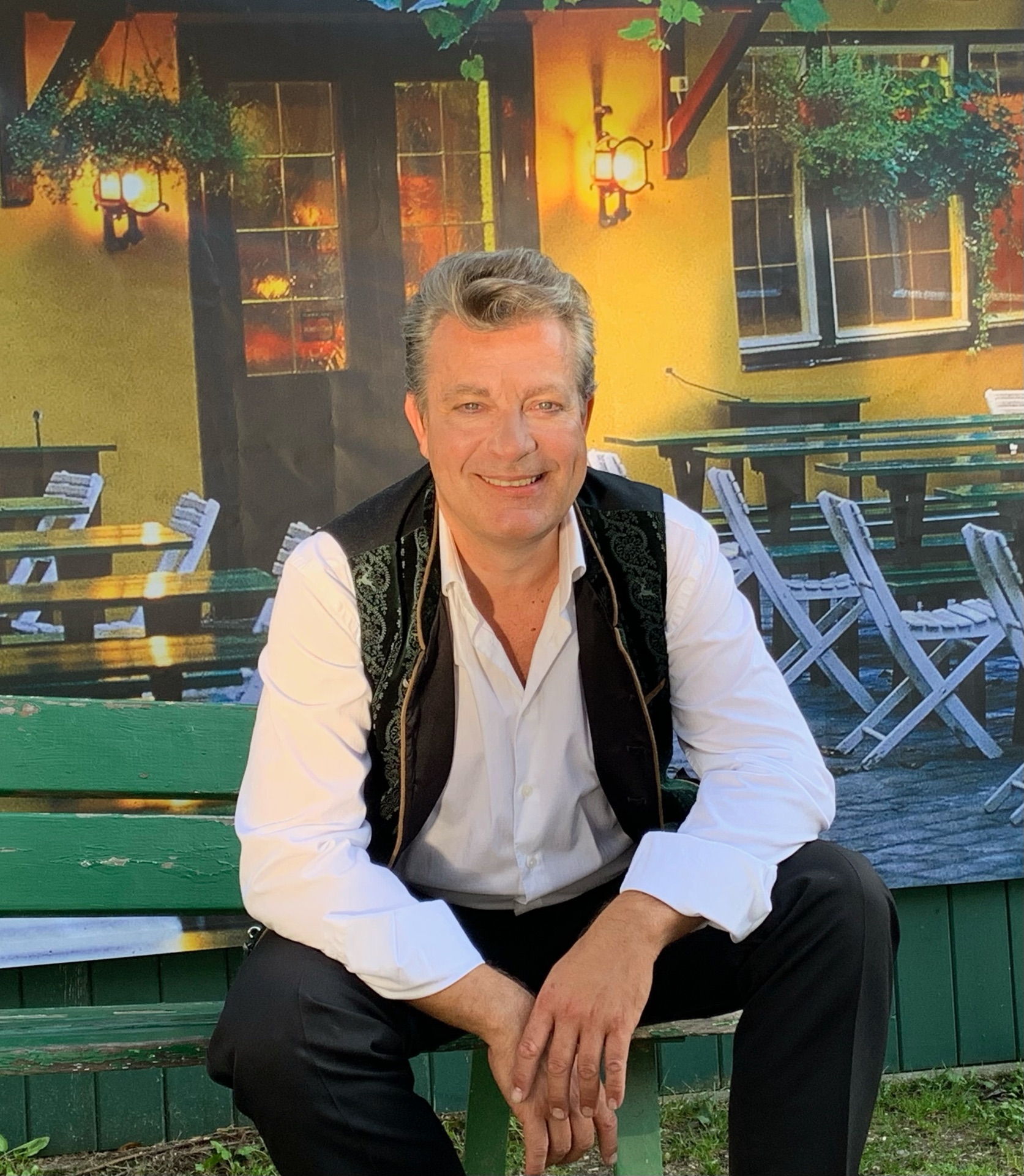 Liedernachmittag mit Alexander Klinger und Salonorchester im Salzlandmuseum Schönebeck
